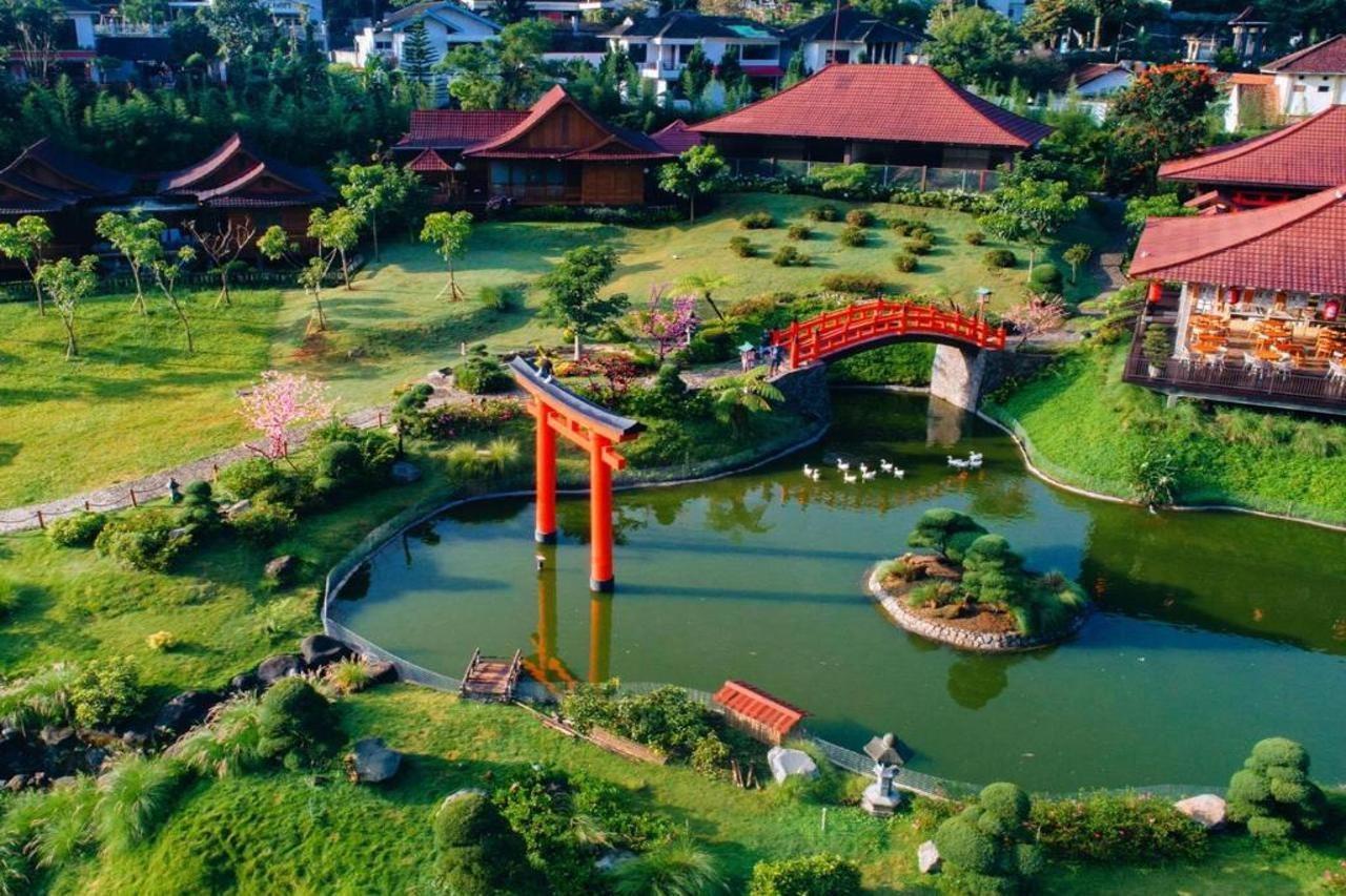 The Onsen Hot Spring Resort Batu  Eksteriør billede